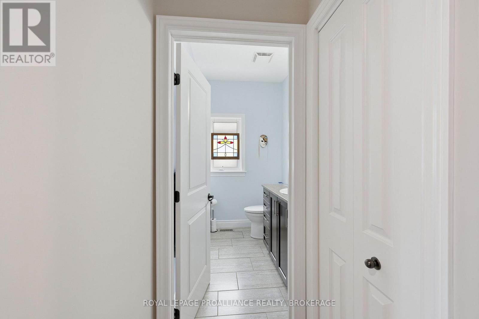 150 Sorbie Crescent, Loyalist, Ontario  K7N 0B7 - Photo 10 - X12869806