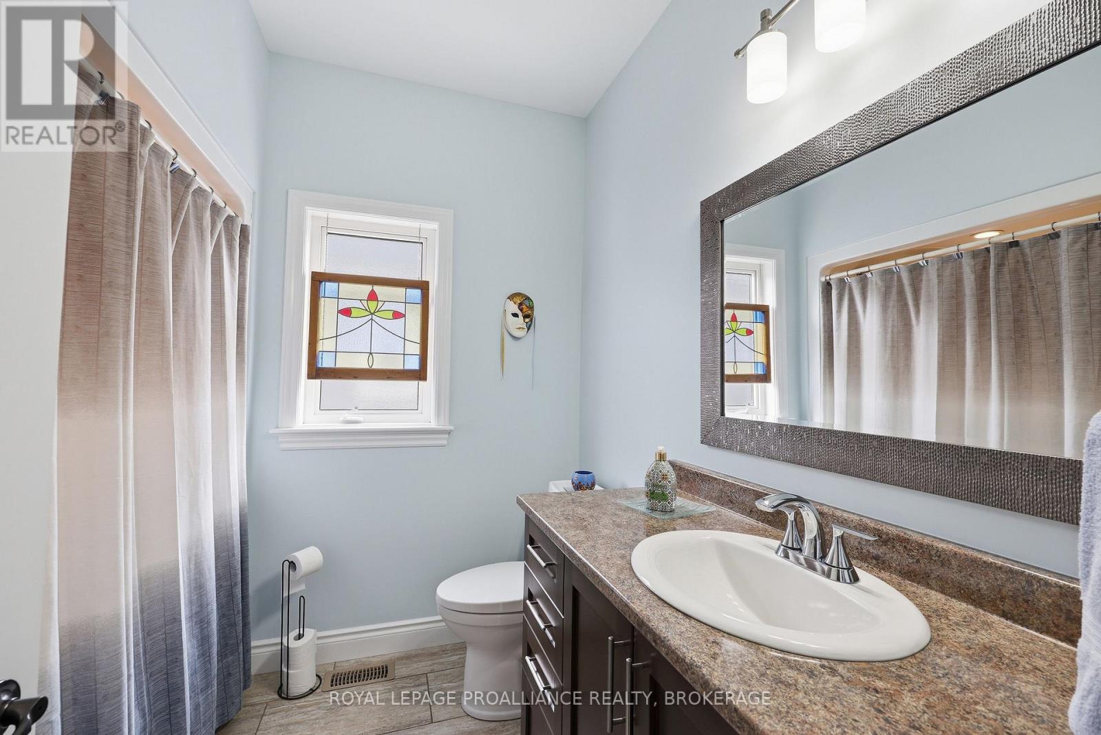 150 Sorbie Crescent, Loyalist, Ontario  K7N 0B7 - Photo 11 - X12869806