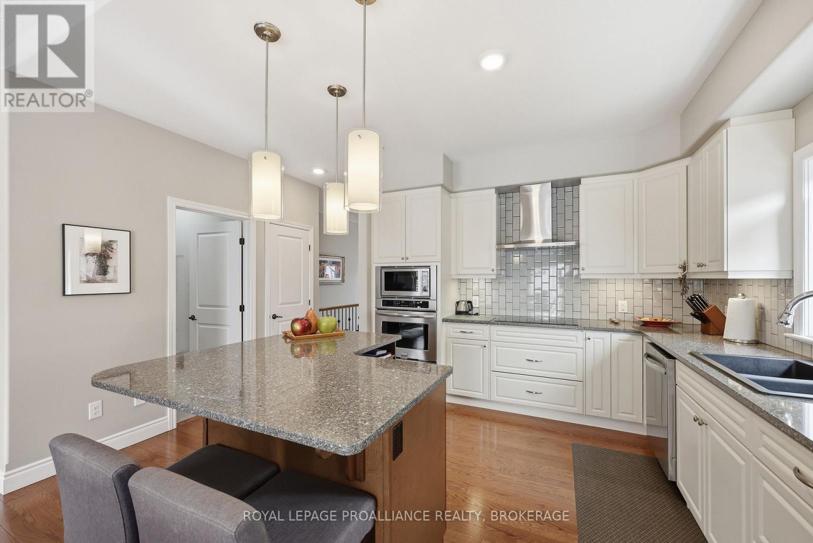 150 Sorbie Crescent, Loyalist, Ontario  K7N 0B7 - Photo 15 - X12869806