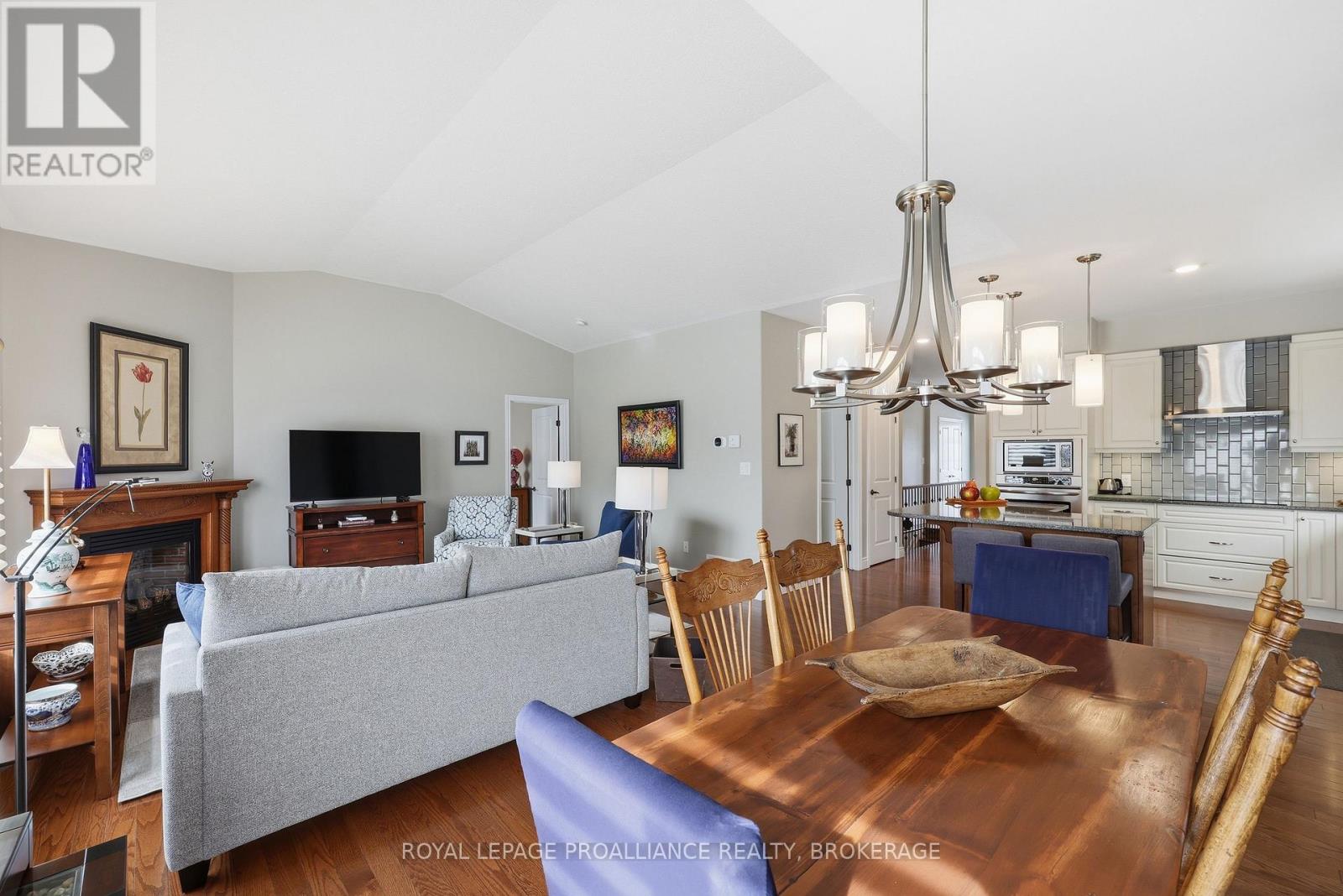 150 Sorbie Crescent, Loyalist, Ontario  K7N 0B7 - Photo 19 - X12869806