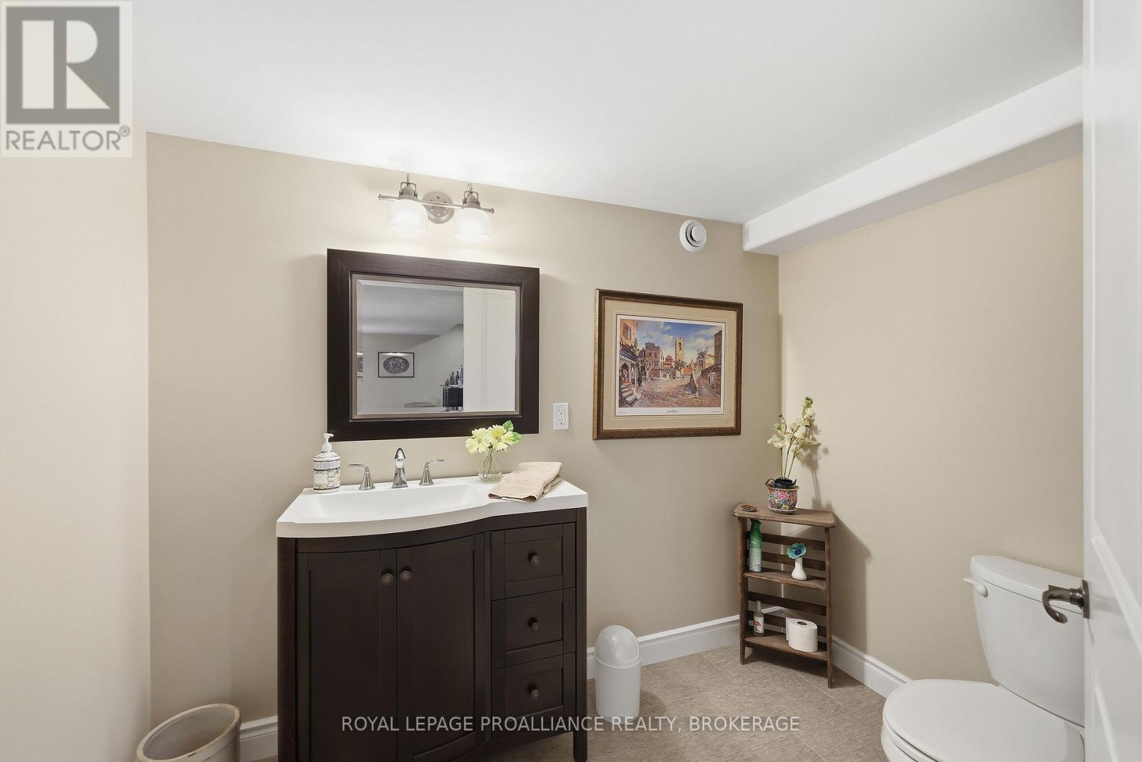 150 Sorbie Crescent, Loyalist, Ontario  K7N 0B7 - Photo 40 - X12869806