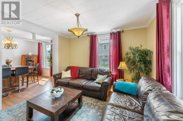 30 King Street, Prince Edward County, Ontario  K0K 2T0 - Photo 11 - X12869810