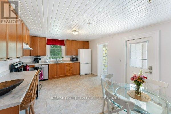 30 King Street, Prince Edward County, Ontario  K0K 2T0 - Photo 13 - X12869810