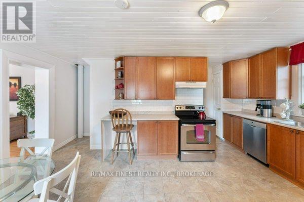 30 King Street, Prince Edward County, Ontario  K0K 2T0 - Photo 15 - X12869810