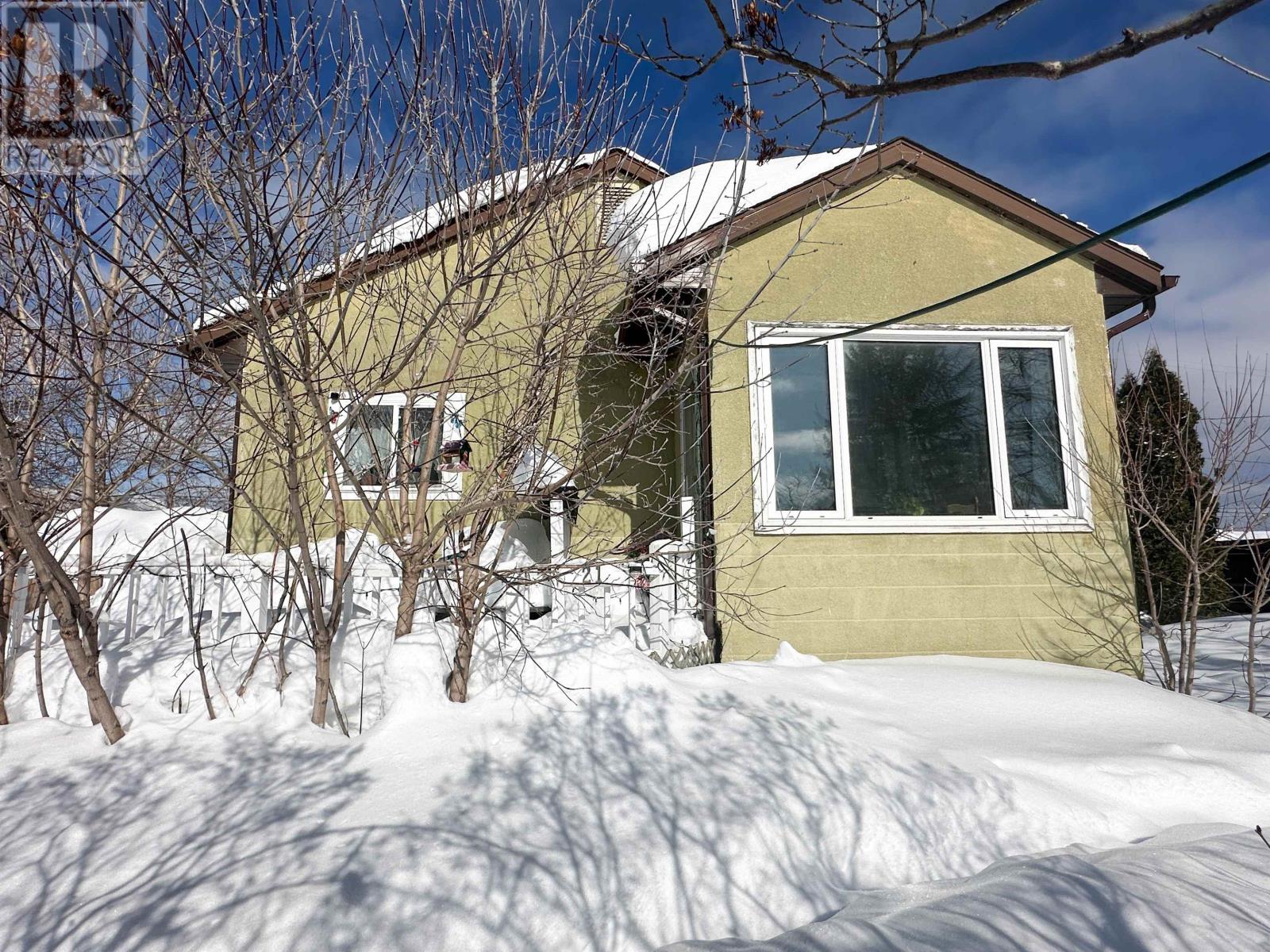 21 Macintosh St, Cochenour, Ontario  P0V 1L0 - Photo 1 - TB2600406