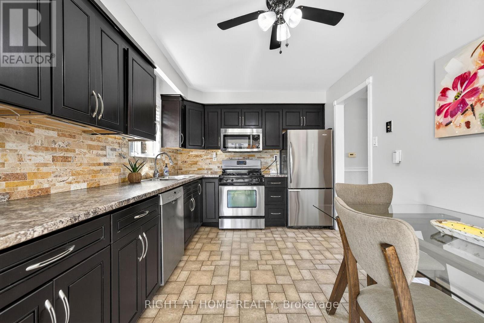 24 Milverton Close, Hamilton, Ontario  L0R 2H3 - Photo 13 - X12869798