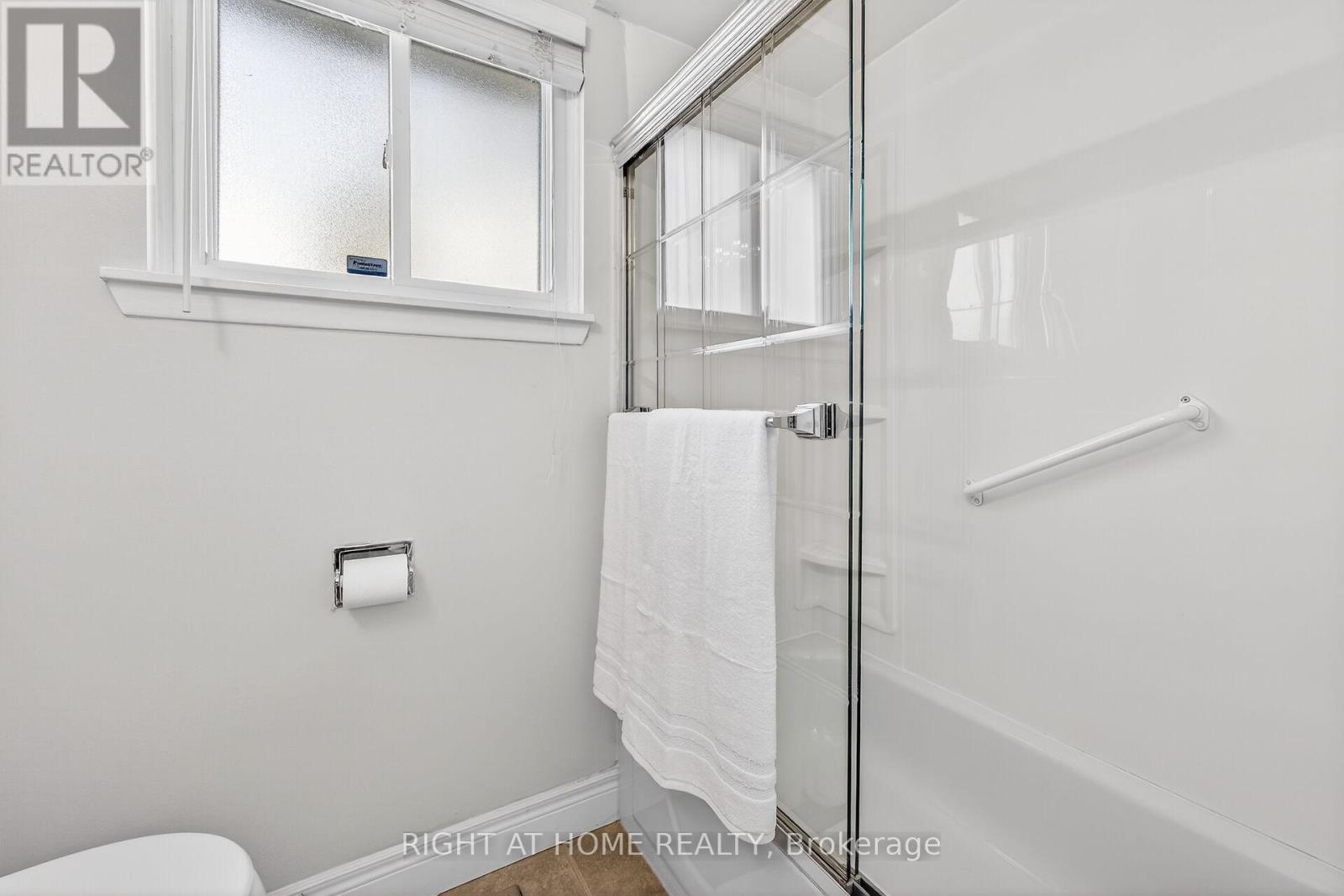 24 Milverton Close, Hamilton, Ontario  L0R 2H3 - Photo 23 - X12869798