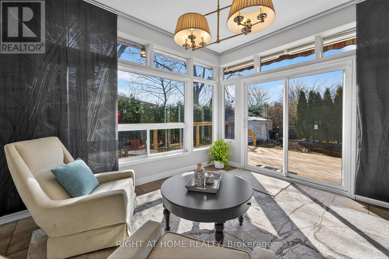 24 Milverton Close, Hamilton, Ontario  L0R 2H3 - Photo 3 - X12869798