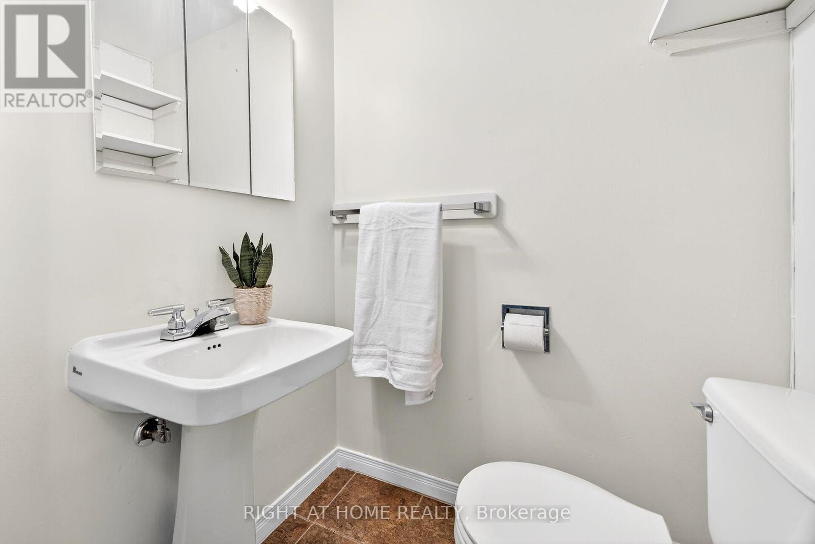 24 Milverton Close, Hamilton, Ontario  L0R 2H3 - Photo 39 - X12869798