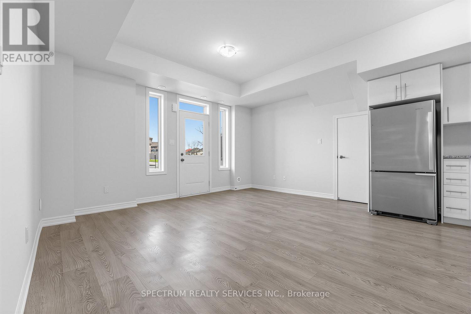 105 - 160 Watson Road, Guelph, Ontario  N1E 0P6 - Photo 15 - X12869862