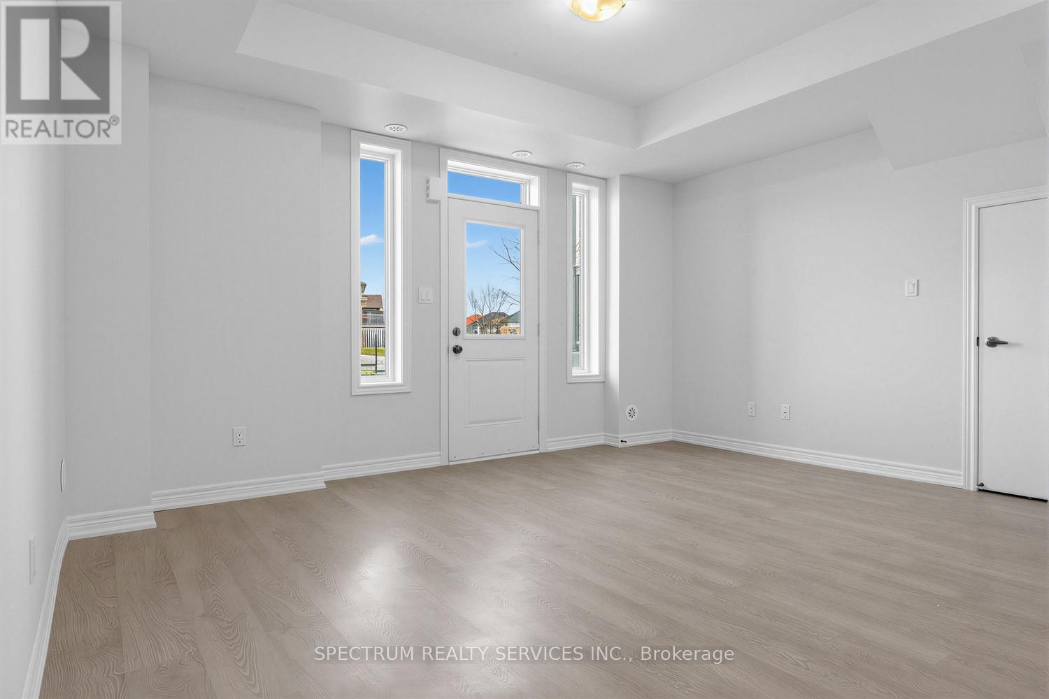 105 - 160 Watson Road, Guelph, Ontario  N1E 0P6 - Photo 16 - X12869862