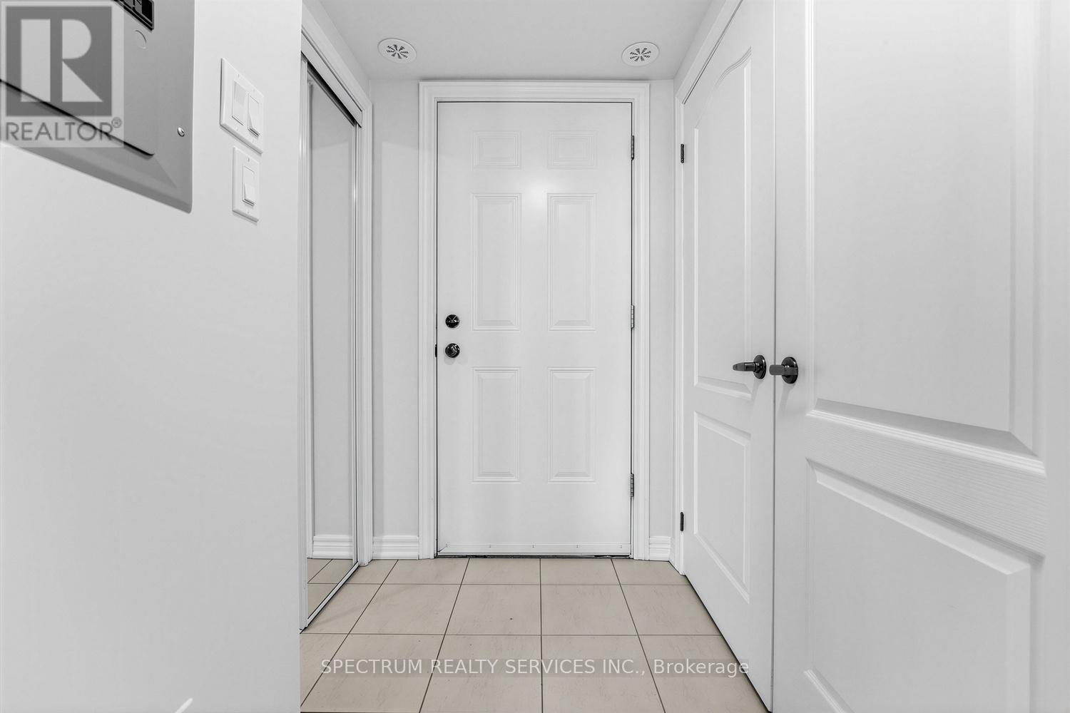 105 - 160 Watson Road, Guelph, Ontario  N1E 0P6 - Photo 21 - X12869862