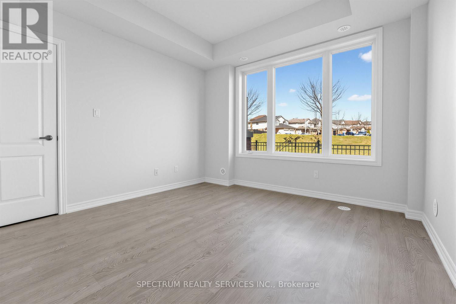 105 - 160 Watson Road, Guelph, Ontario  N1E 0P6 - Photo 23 - X12869862