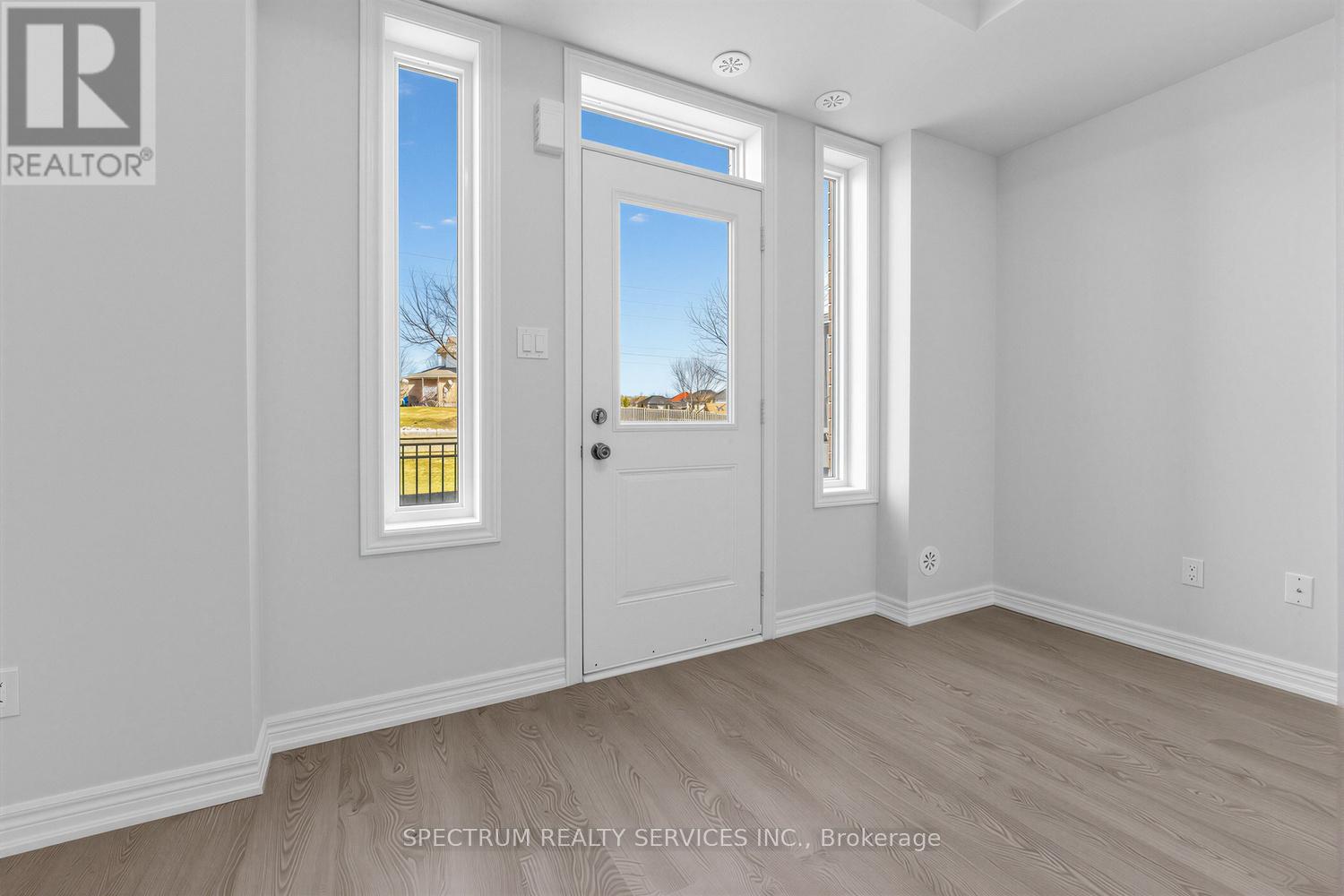 105 - 160 Watson Road, Guelph, Ontario  N1E 0P6 - Photo 6 - X12869862