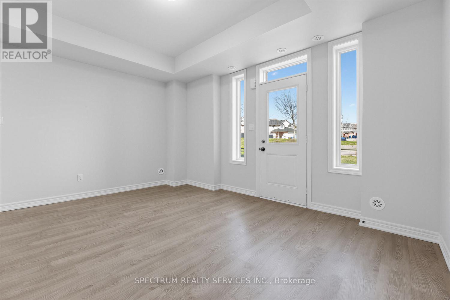 105 - 160 Watson Road, Guelph, Ontario  N1E 0P6 - Photo 7 - X12869862