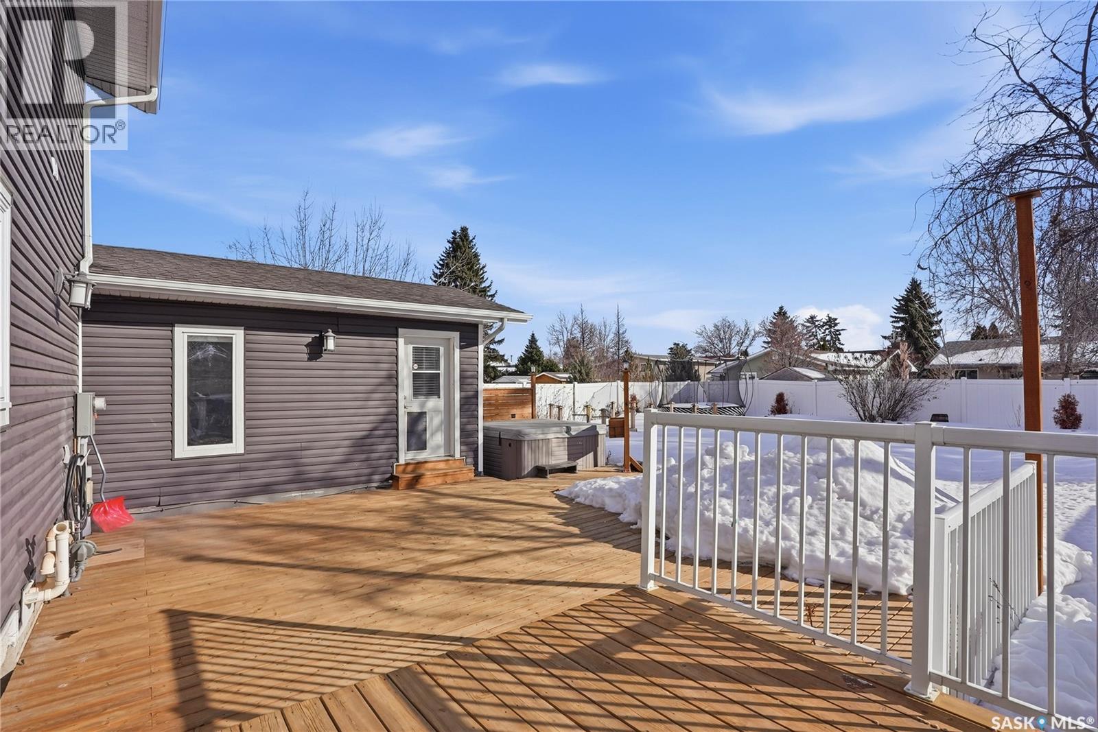 109 Churchill Drive, Saskatoon, Saskatchewan  S7K 3X3 - Photo 46 - SK030154