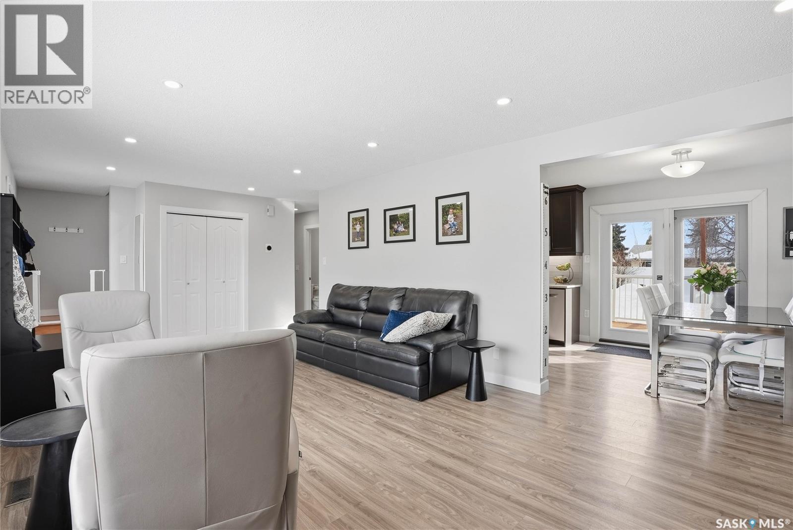 109 Churchill Drive, Saskatoon, Saskatchewan  S7K 3X3 - Photo 9 - SK030154