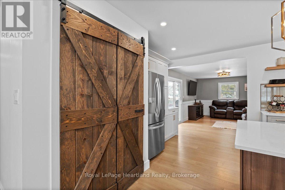 77 Chalk Street N, Huron East, Ontario  N0K 1W0 - Photo 19 - X12830850