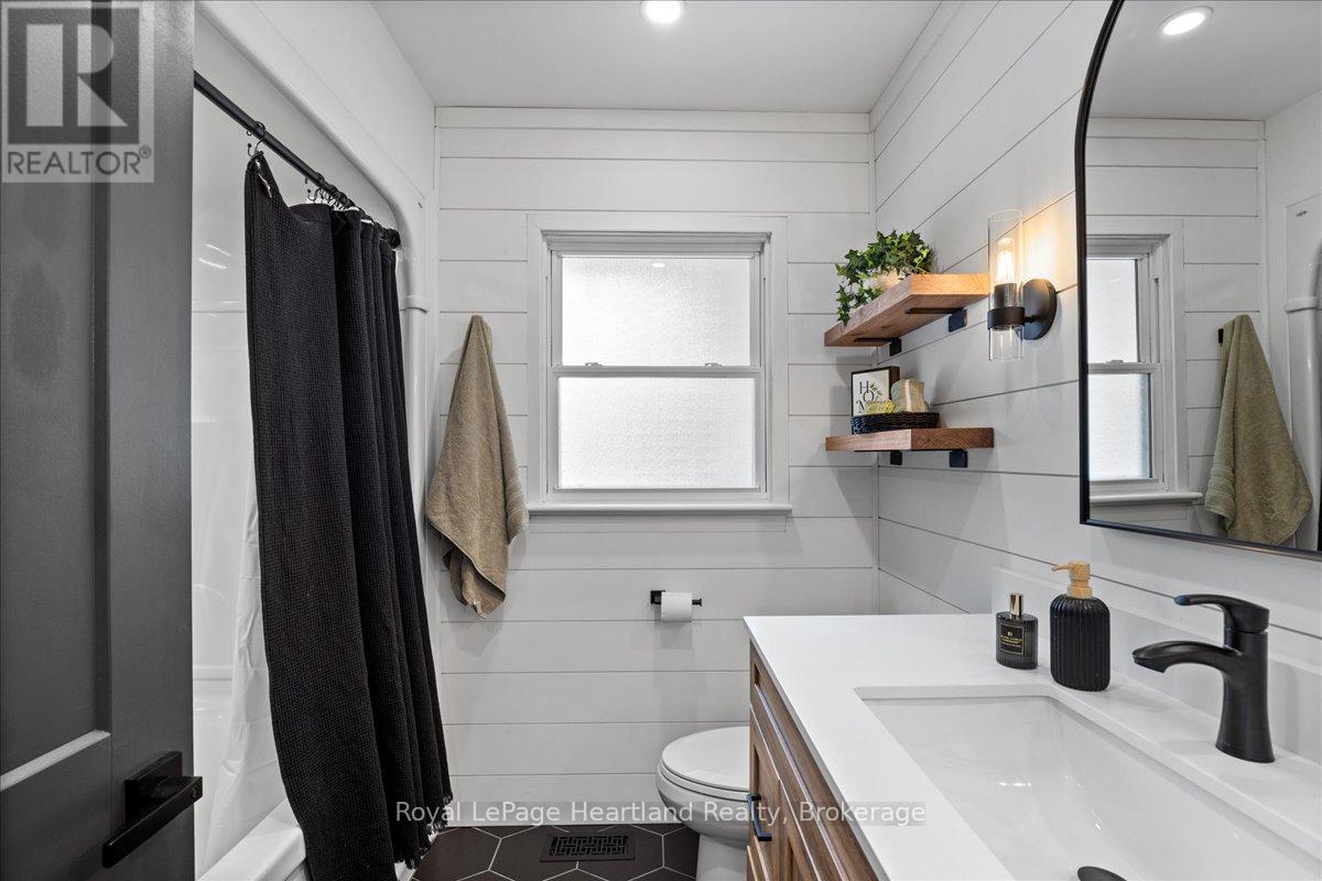 77 Chalk Street N, Huron East, Ontario  N0K 1W0 - Photo 21 - X12830850