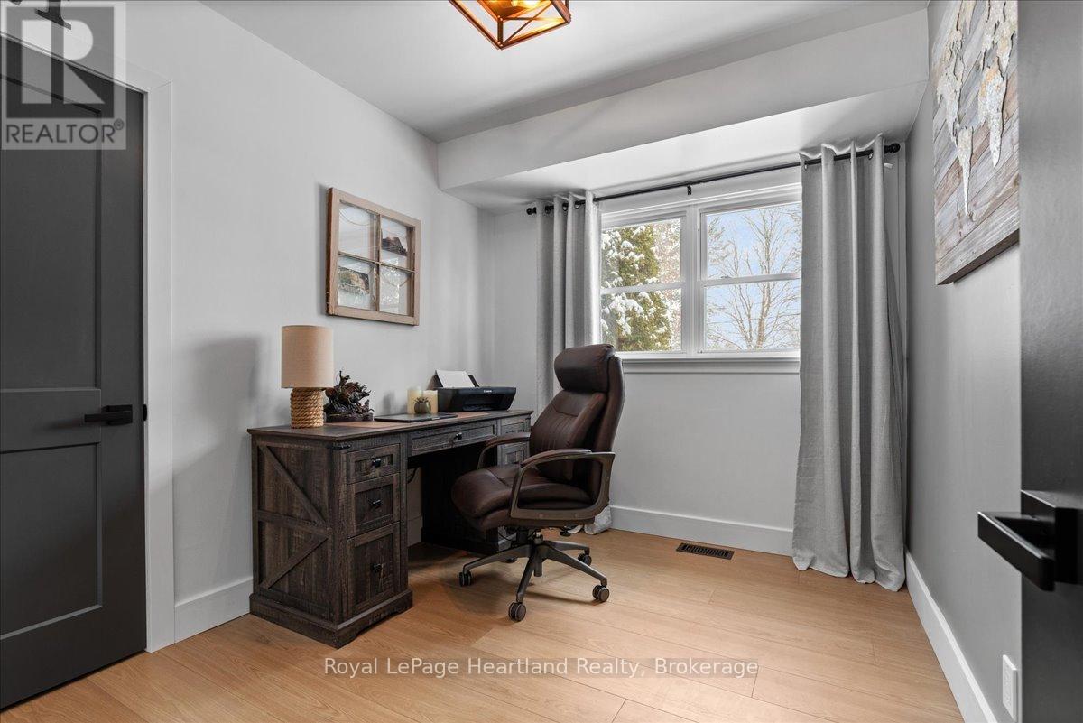 77 Chalk Street N, Huron East, Ontario  N0K 1W0 - Photo 30 - X12830850