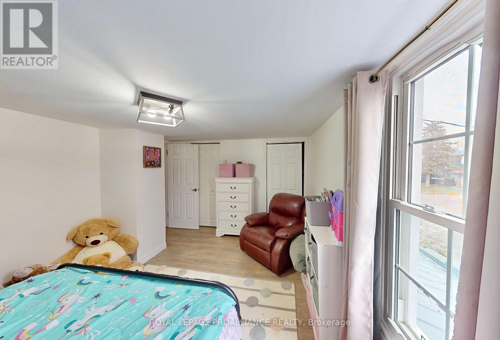 32 Mcnichol Avenue, Quinte West (Trenton Ward), Ontario  K8V 2R6 - Photo 18 - X12868346