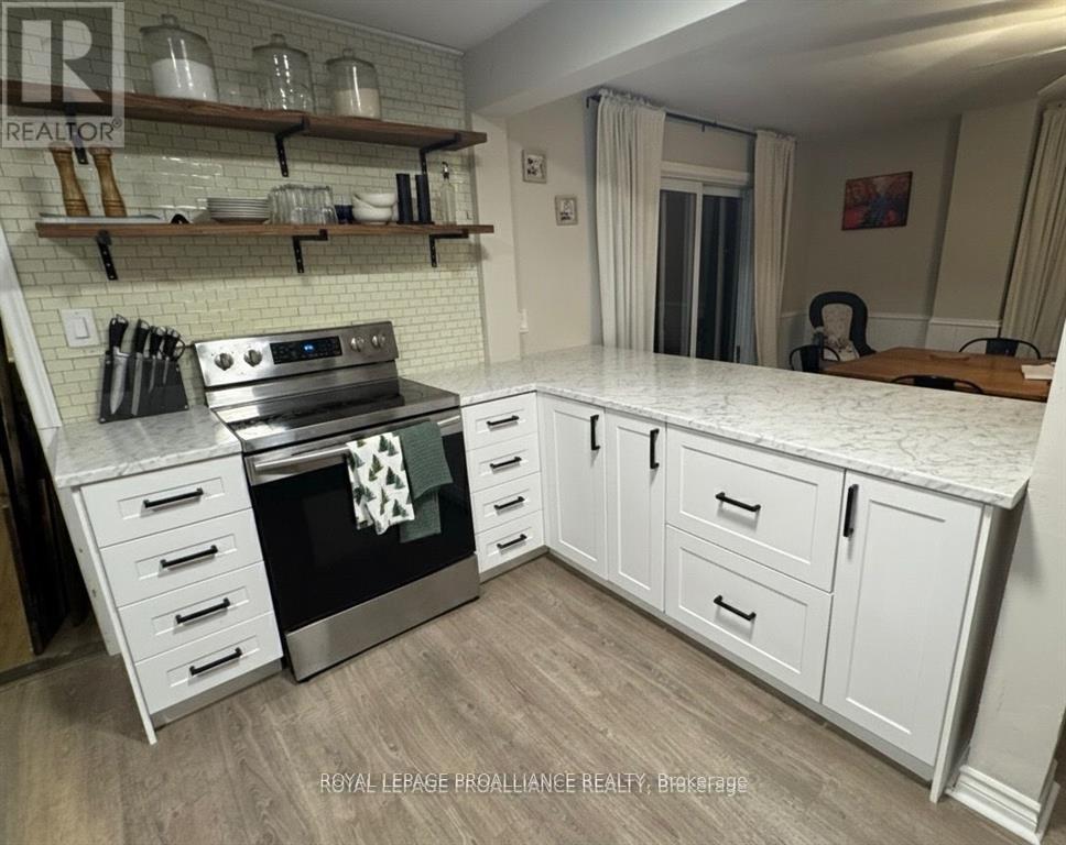 32 Mcnichol Avenue, Quinte West (Trenton Ward), Ontario  K8V 2R6 - Photo 7 - X12868346