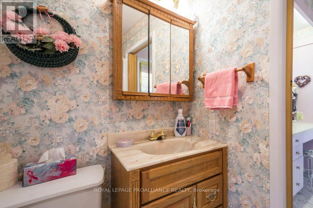 9 Parkview Heights, Quinte West (Trenton Ward), Ontario  K8V 5L9 - Photo 18 - X12869440