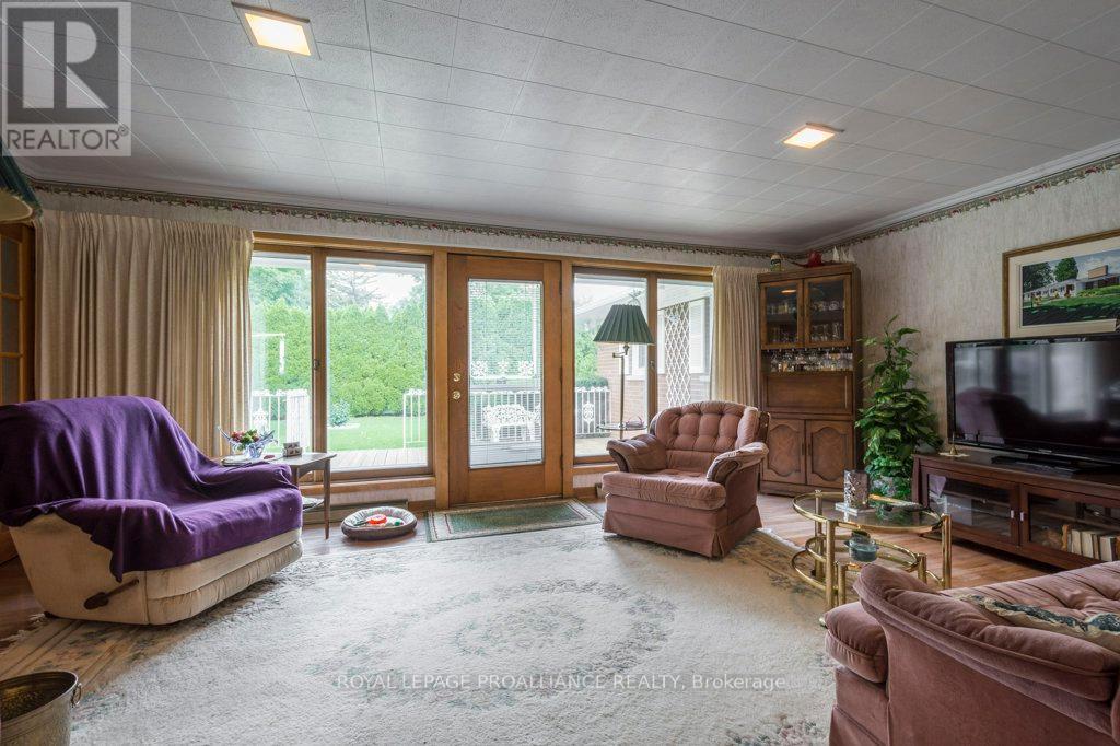 9 Parkview Heights, Quinte West (Trenton Ward), Ontario  K8V 5L9 - Photo 12 - X12869440