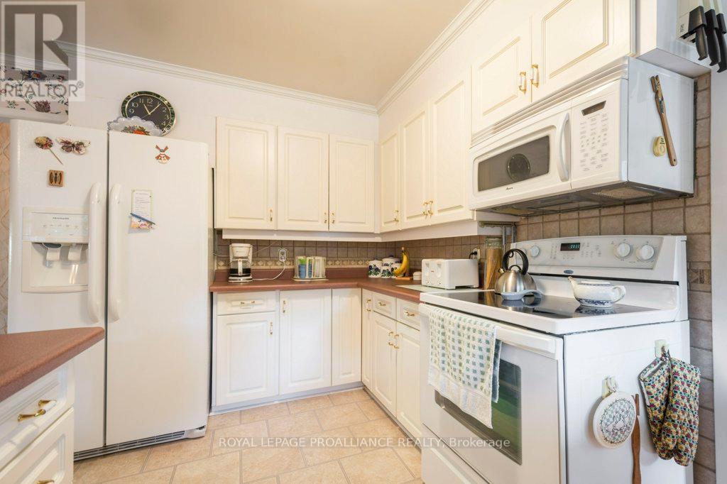 9 Parkview Heights, Quinte West (Trenton Ward), Ontario  K8V 5L9 - Photo 9 - X12869440