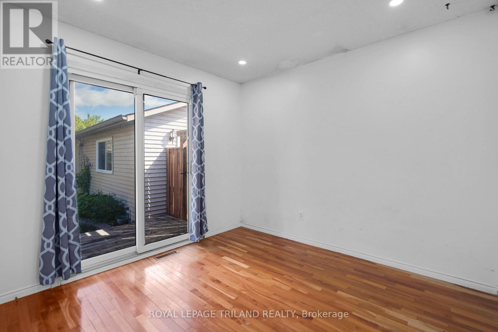 Photo 13 of 29 for 92 Ardsley Road