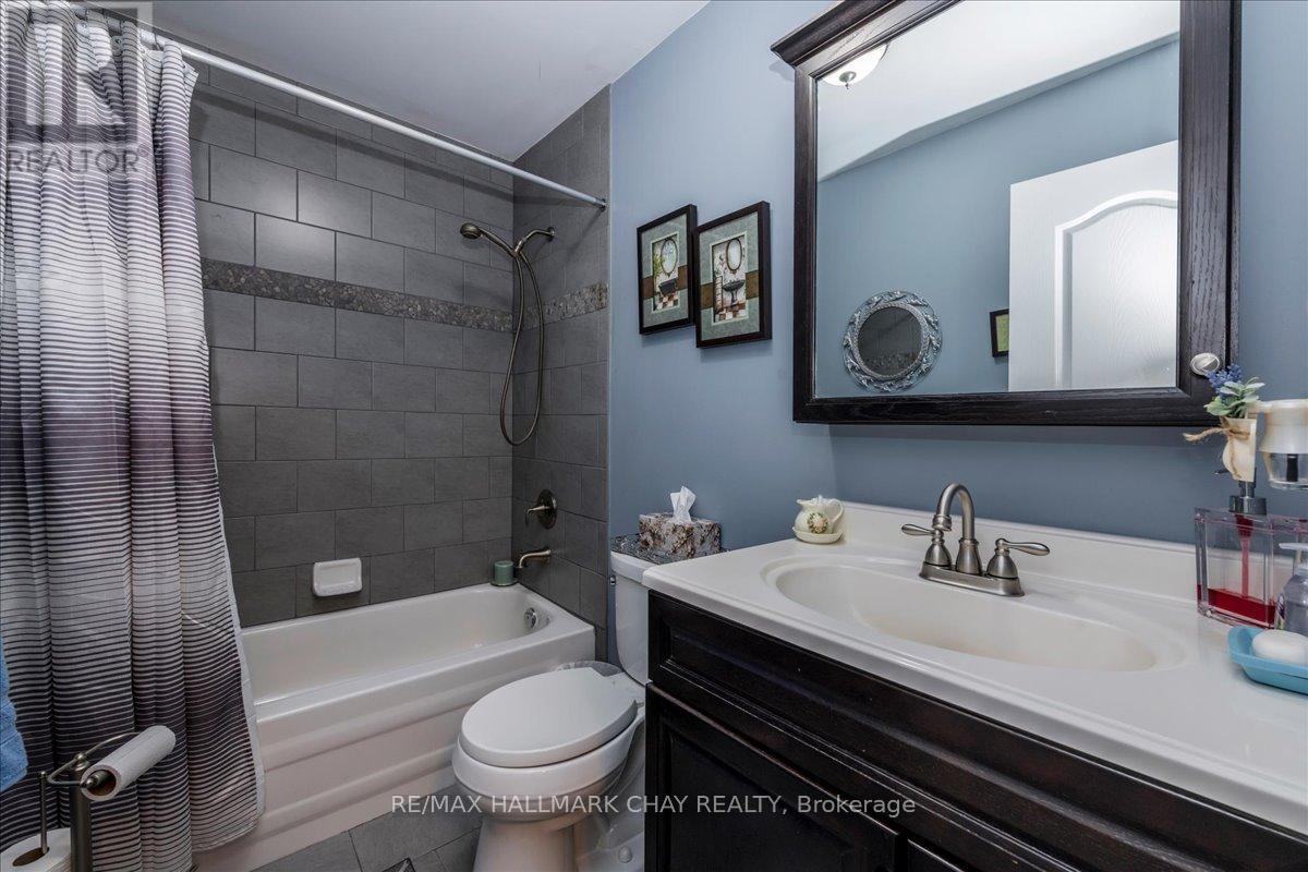 84 Pringle Drive, Barrie, Ontario  L4N 0R2 - Photo 14 - S12867308