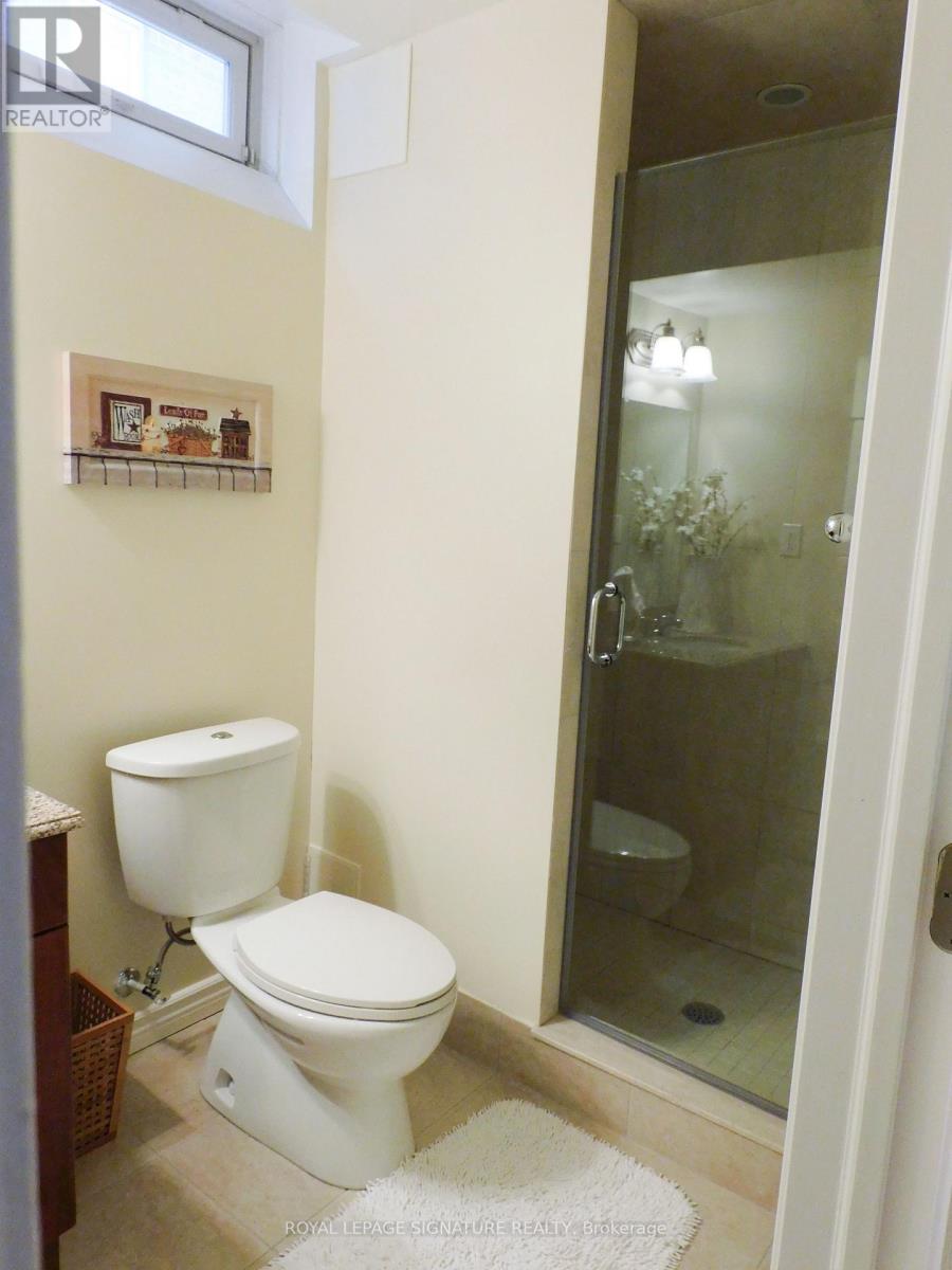 1590 Hallstone Road, Brampton, Ontario  L6Y 5K8 - Photo 39 - W12858238