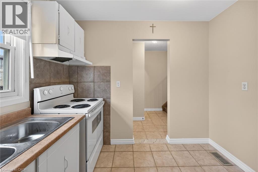 10 Angus Road Unit# 35, Hamilton, Ontario  L8K 6K3 - Photo 9 - 40811133