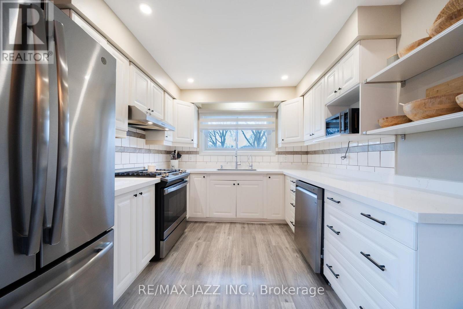 1007 Cardinal Court, Oshawa, Ontario  L1G 6Y3 - Photo 11 - E12870136