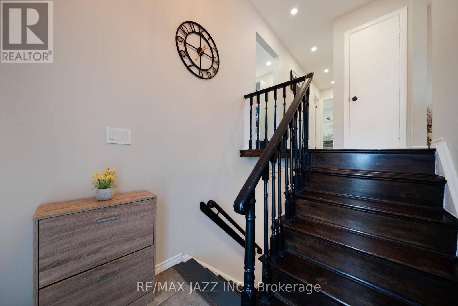 1007 Cardinal Court, Oshawa, Ontario  L1G 6Y3 - Photo 4 - E12870136