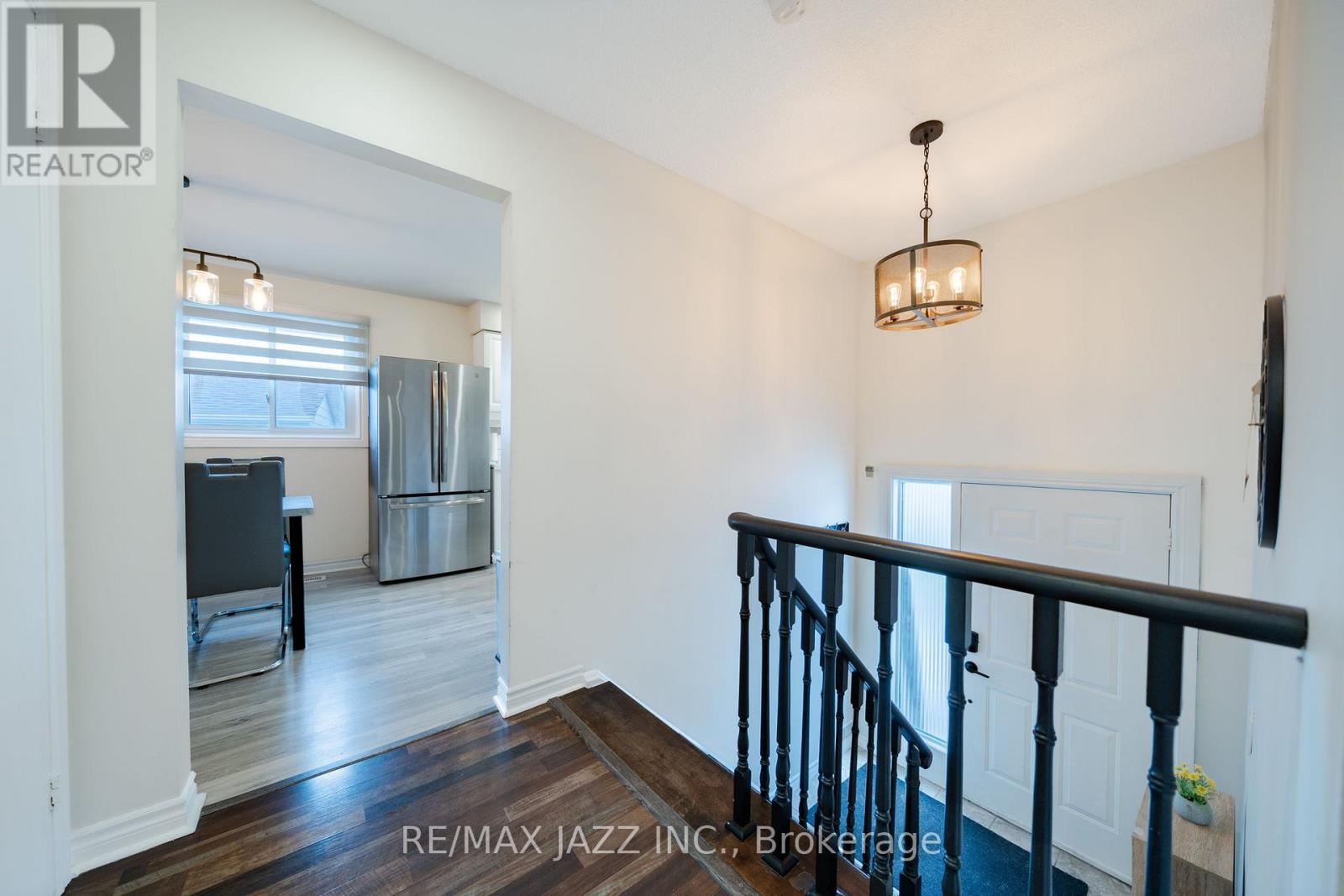 1007 Cardinal Court, Oshawa, Ontario  L1G 6Y3 - Photo 9 - E12870136