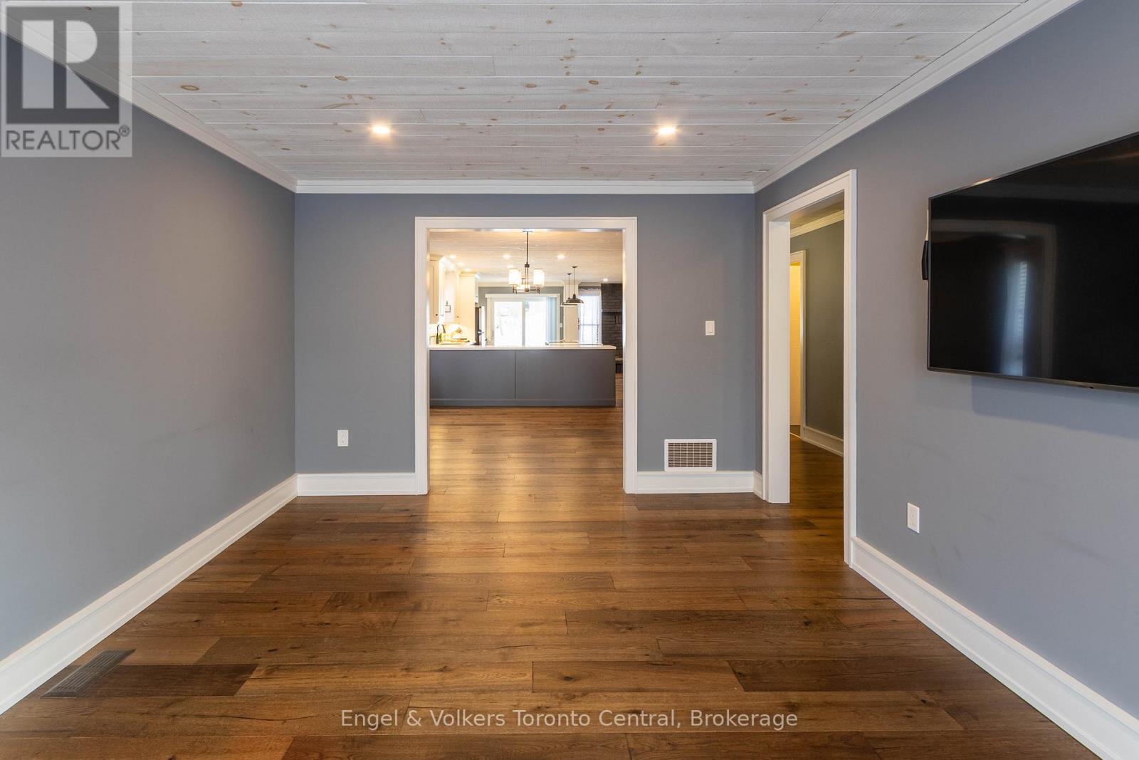 10 Daleman Drive, Bracebridge, Ontario  P1L 1A8 - Photo 5 - X12869872