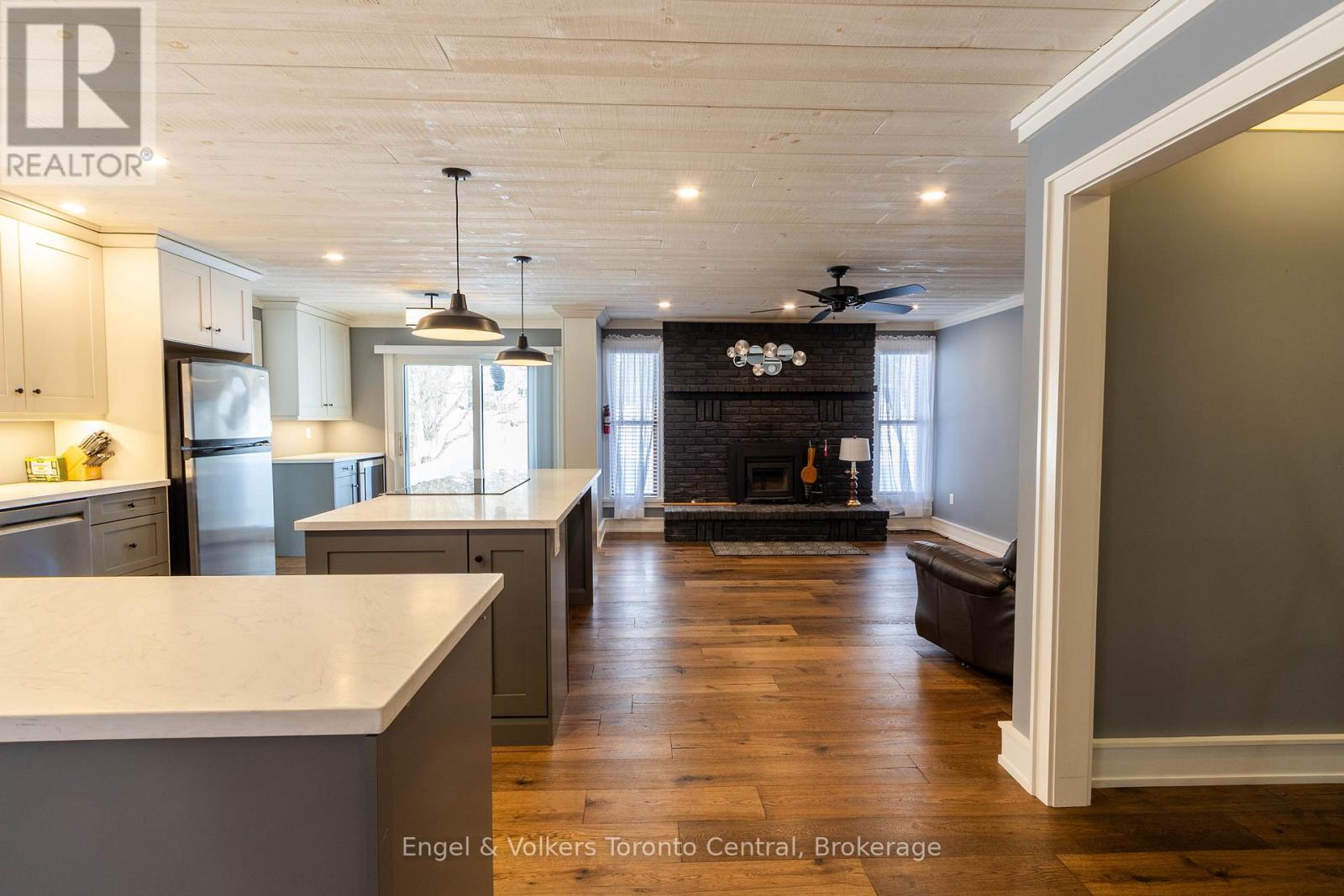 10 Daleman Drive, Bracebridge, Ontario  P1L 1A8 - Photo 8 - X12869872