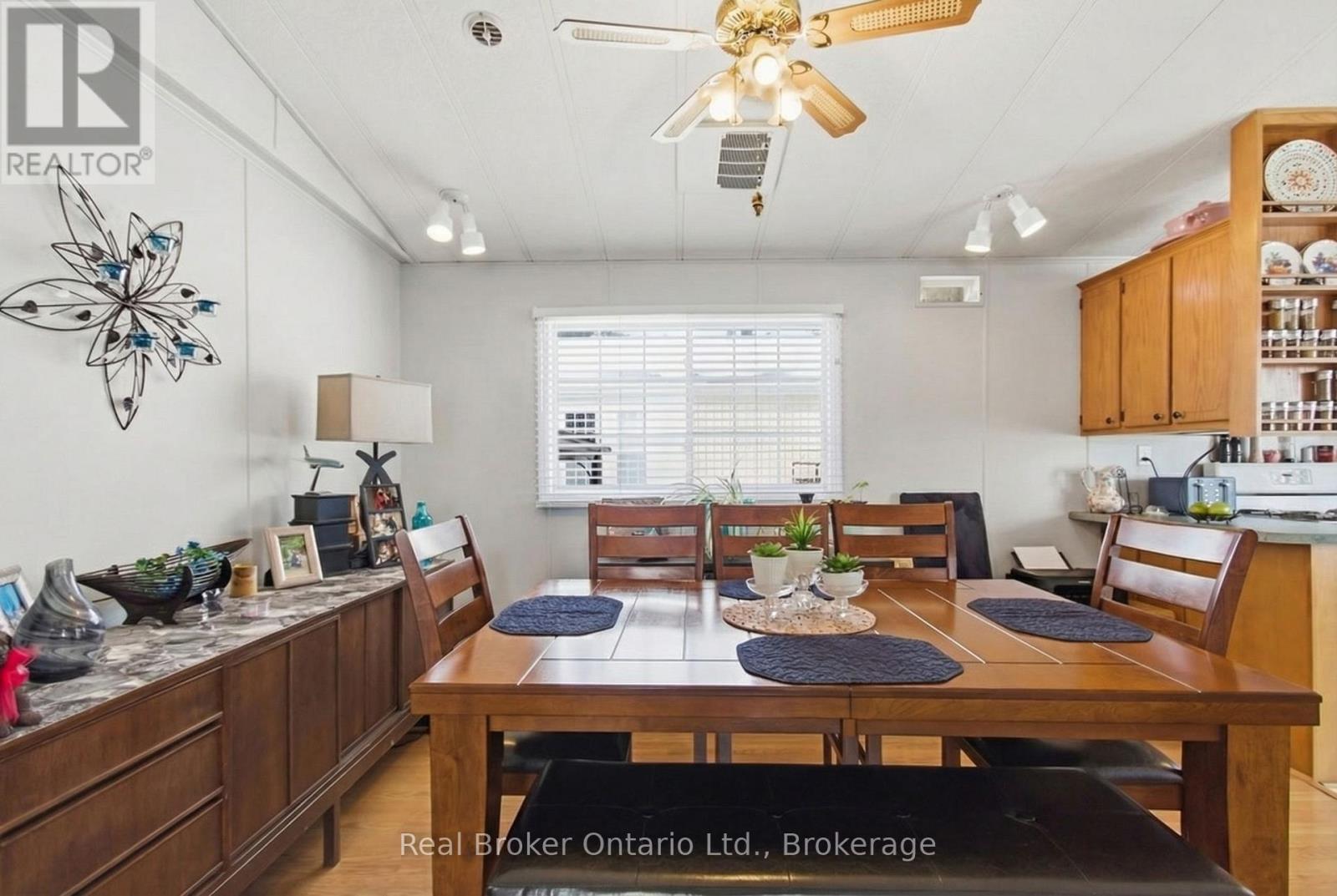 428 Pine Pass, Centre Wellington, Ontario  N1M 2W5 - Photo 14 - X12870108