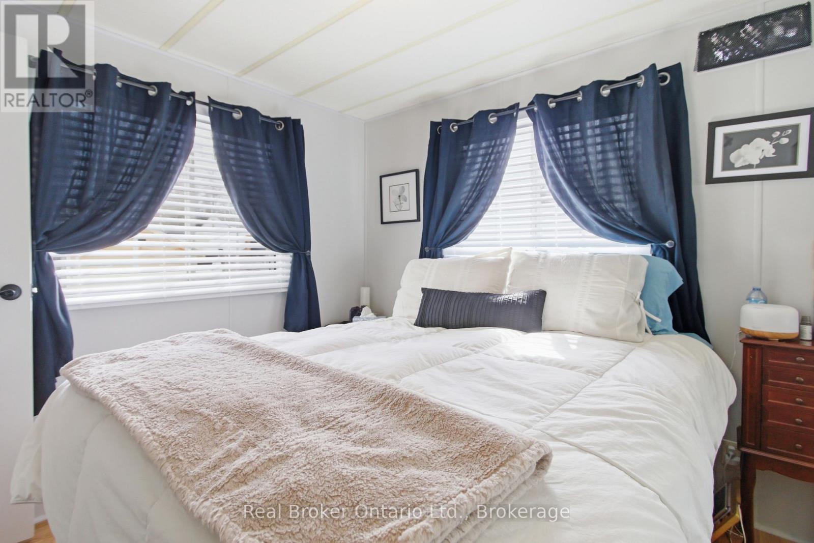 428 Pine Pass, Centre Wellington, Ontario  N1M 2W5 - Photo 28 - X12870108