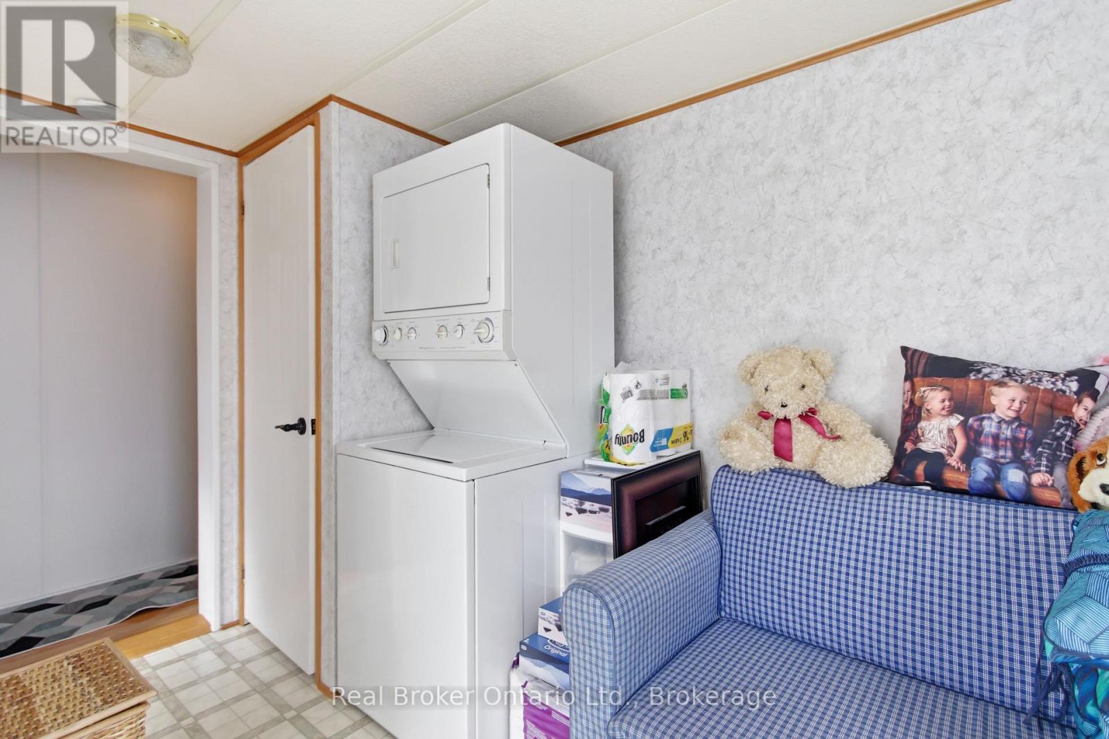 428 Pine Pass, Centre Wellington, Ontario  N1M 2W5 - Photo 33 - X12870108