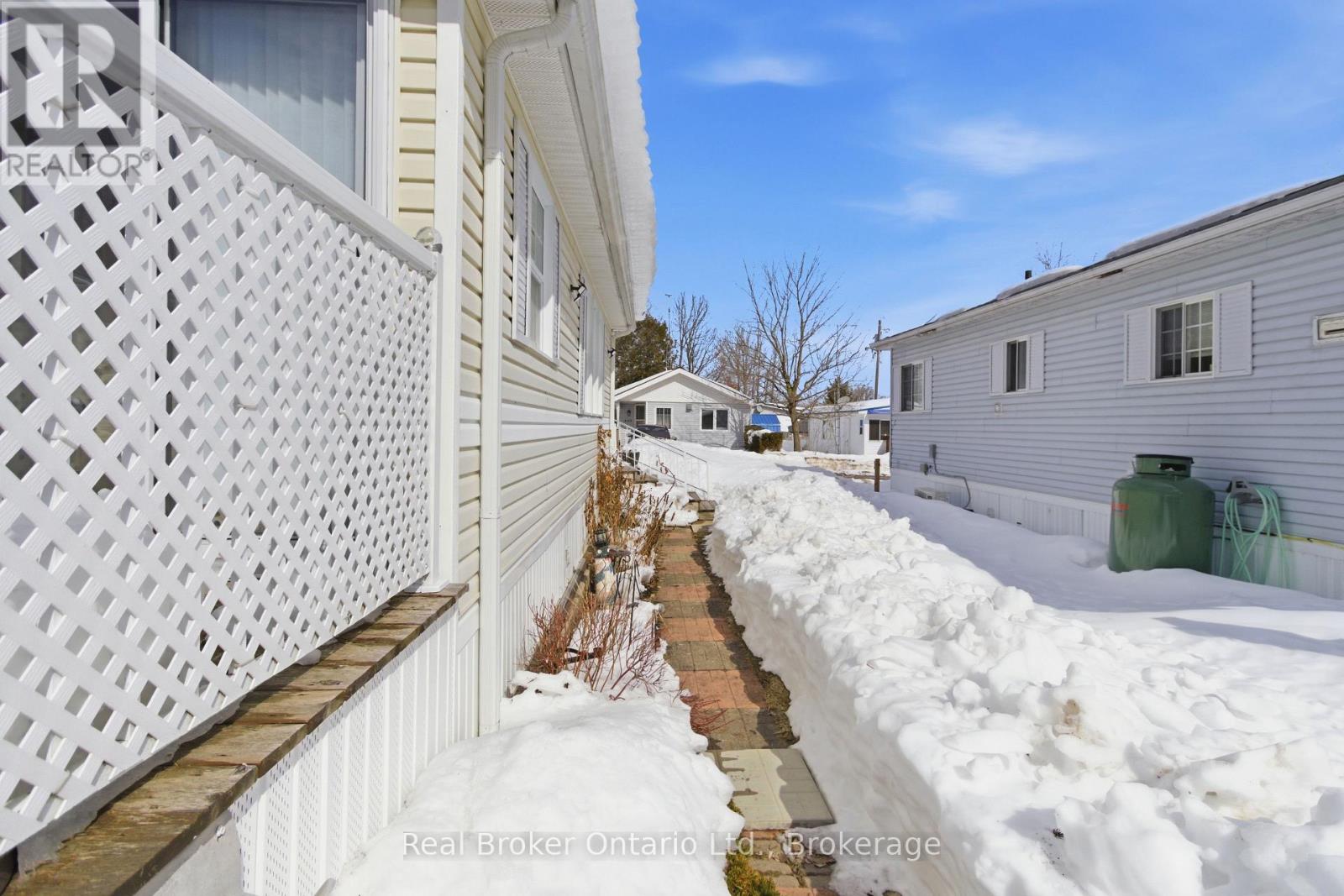 428 Pine Pass, Centre Wellington, Ontario  N1M 2W5 - Photo 38 - X12870108