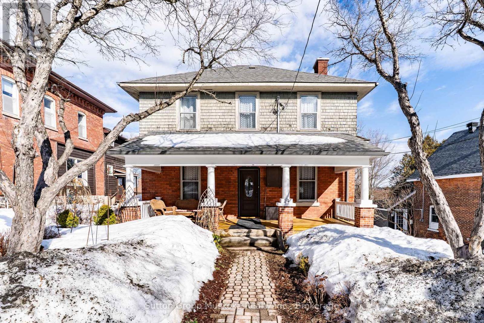 24 MARY STREET W, Huntsville, Ontario