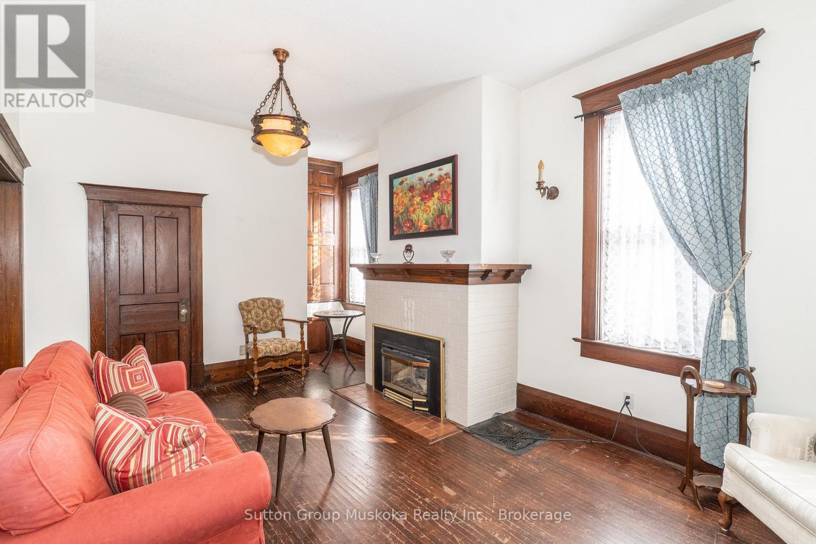 24 Mary Street W, Huntsville, Ontario  P1H 1V3 - Photo 3 - X12870140