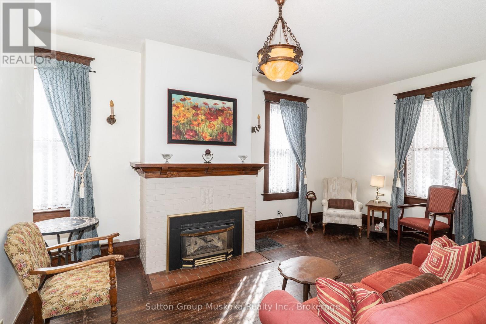 24 Mary Street W, Huntsville, Ontario  P1H 1V3 - Photo 4 - X12870140