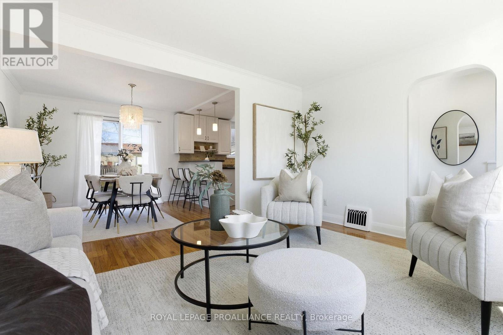 154 Munroe Street, Cobourg, Ontario  K9A 1C1 - Photo 8 - X12870024