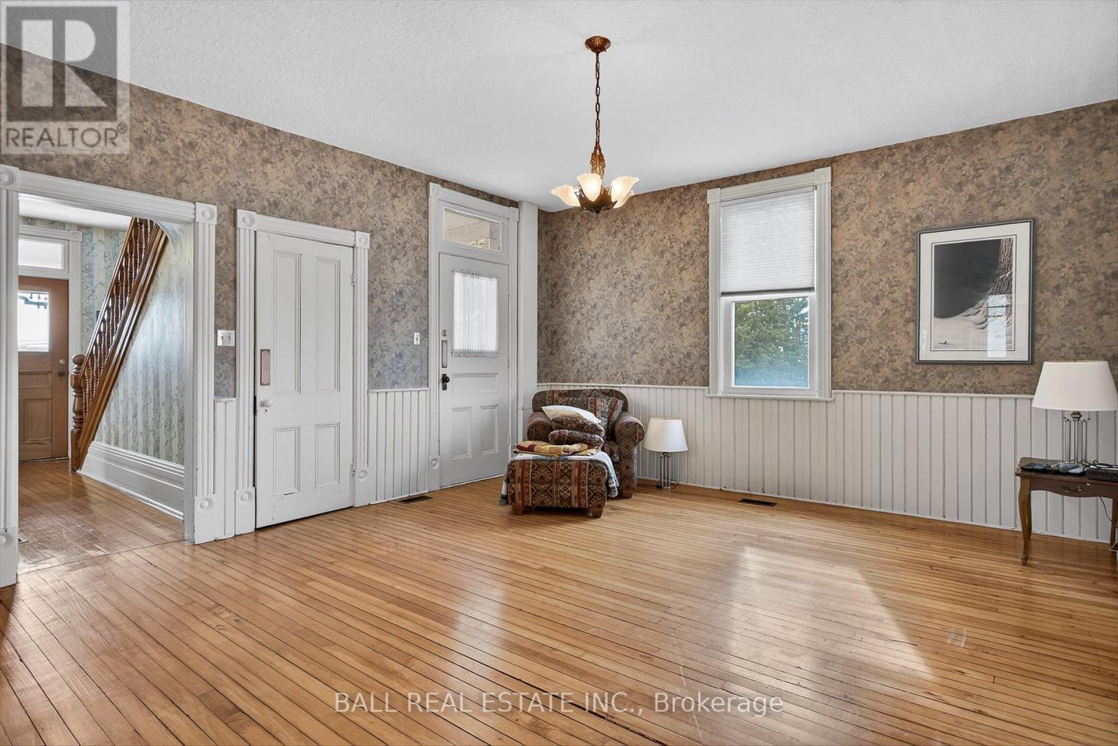 1034 Tara Road, Selwyn, Ontario  K9J 6X2 - Photo 9 - X12870028