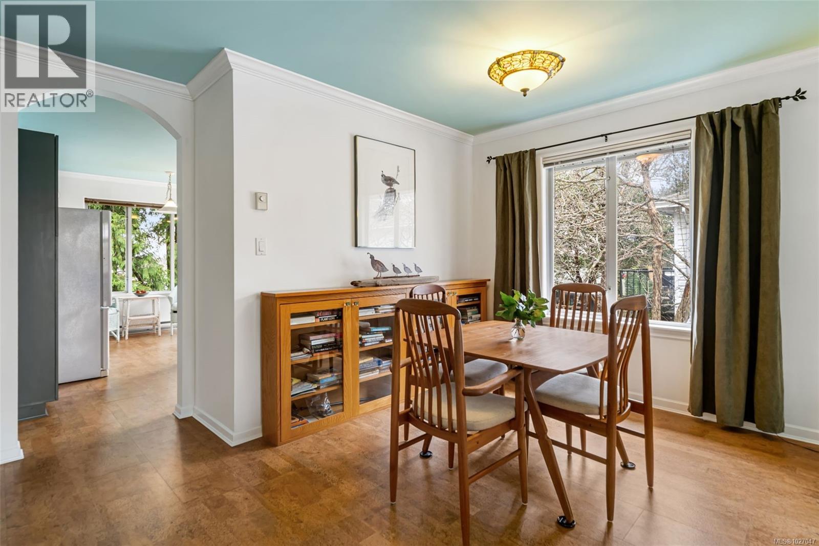 4 890 Admirals Rd, Esquimalt, British Columbia  V9A 2P1 - Photo 3 - 1027047