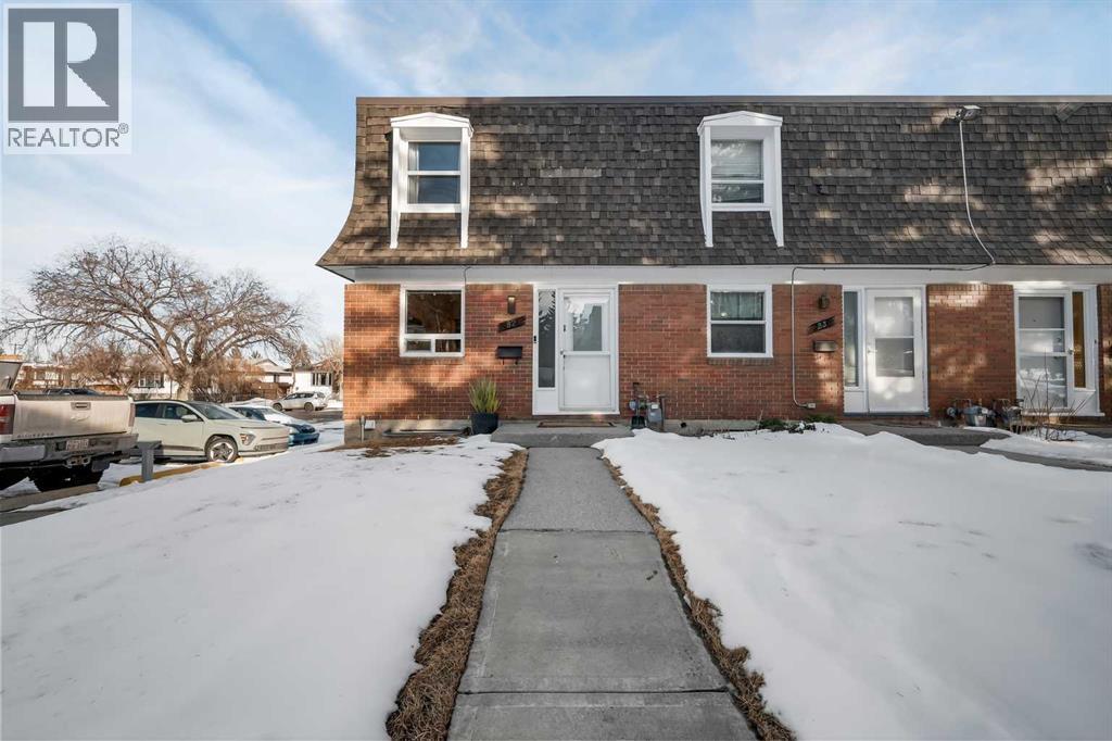 82, 330 Canterbury Drive SW, Calgary, Alberta