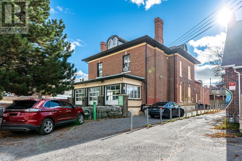 1 - 506 Princess Street, Kingston, Ontario  K7L 1C5 - Photo 2 - X12870158